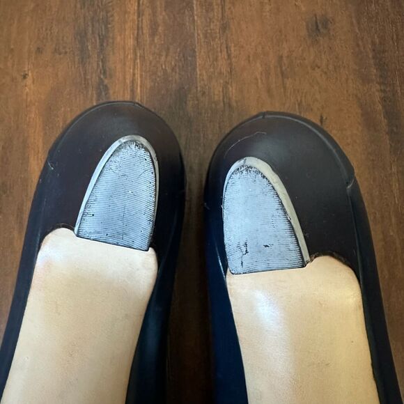 SALVATORE FERRAGAMO Slip-On Kitten Heel Dress Shoes in Navy Leather ITALY - Picture 11 of 12